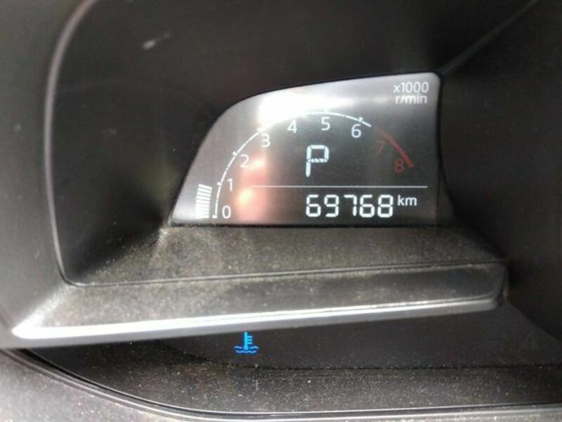 MAZDA2