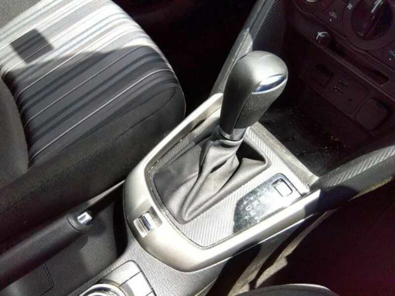 MAZDA2