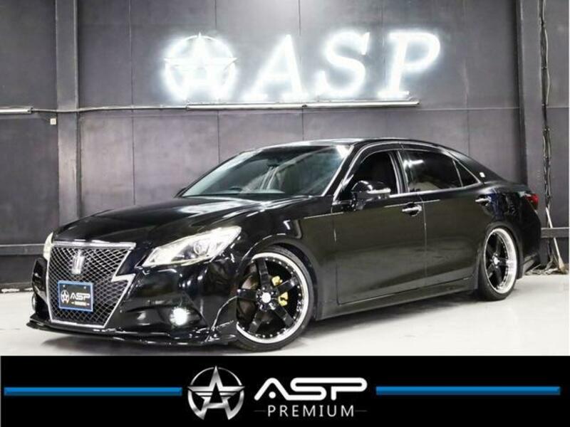 TOYOTA CROWN