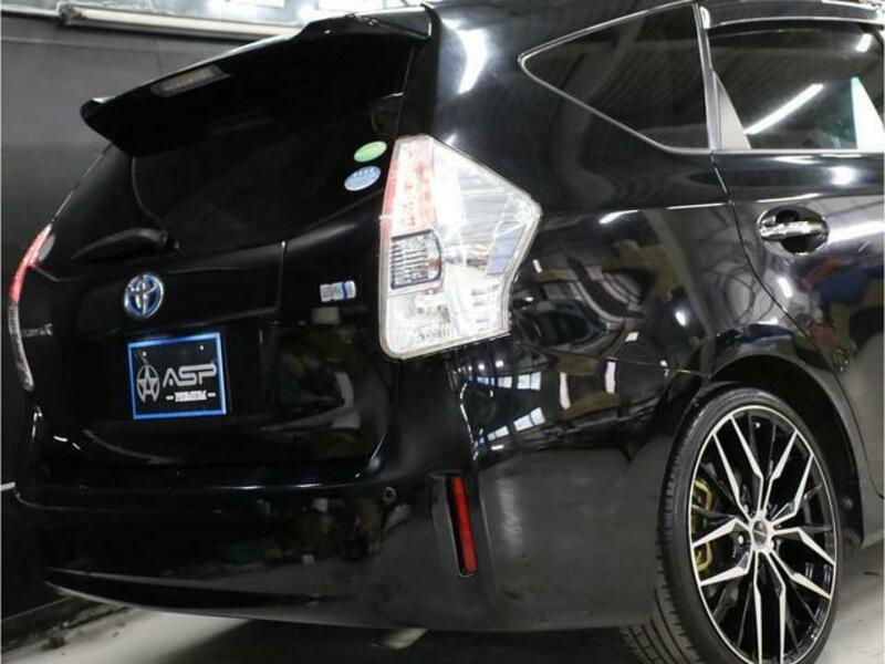 PRIUS ALPHA