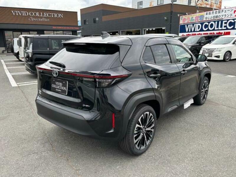 YARIS CROSS