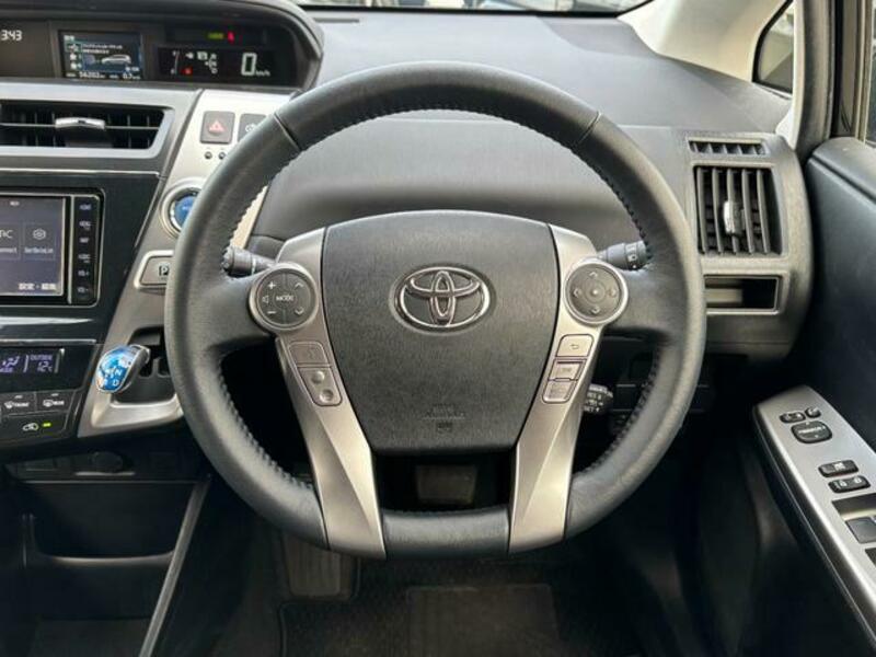 PRIUS ALPHA