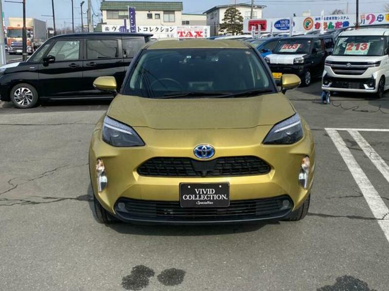 YARIS CROSS