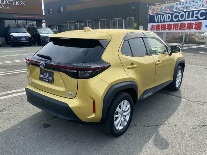 YARIS CROSS