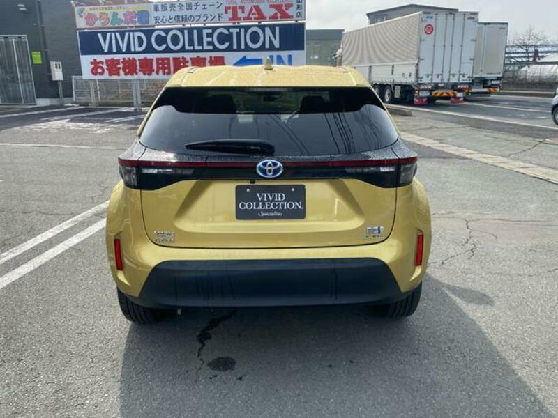 YARIS CROSS