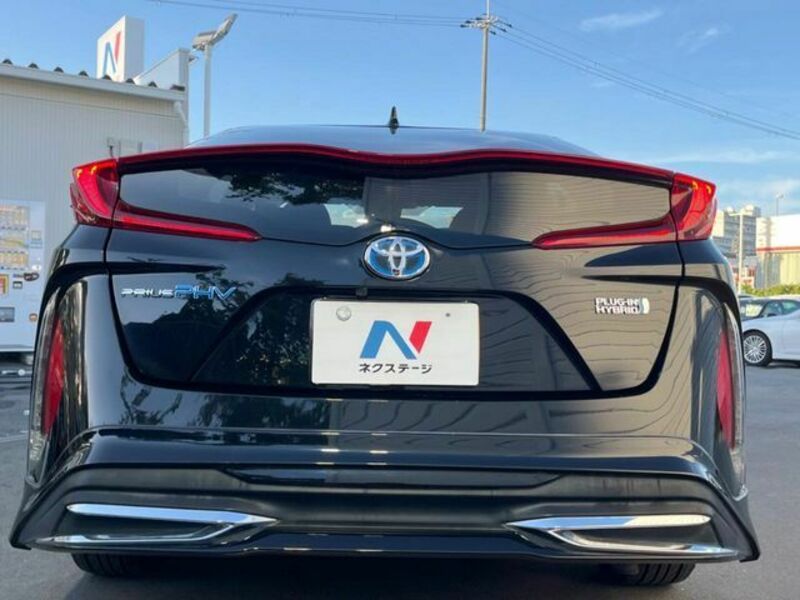 PRIUS PHV