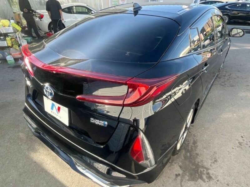 PRIUS PHV