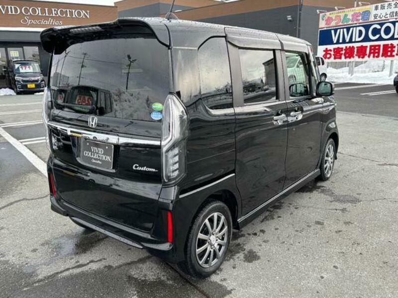 N BOX CUSTOM
