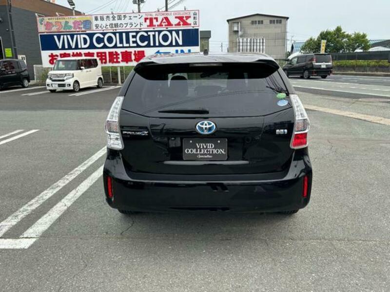 PRIUS ALPHA