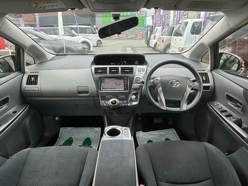 PRIUS ALPHA