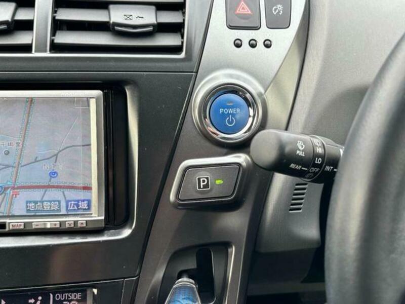 PRIUS ALPHA