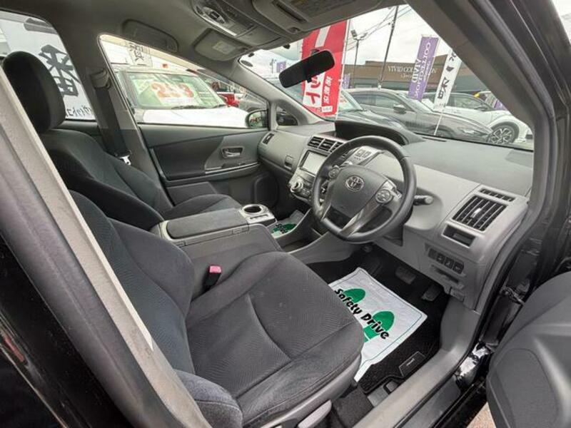PRIUS ALPHA