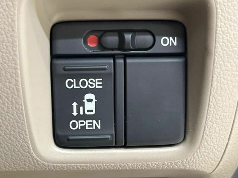 N BOX