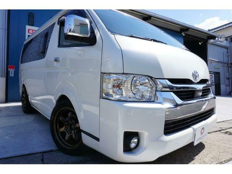 TOYOTA HIACE WAGON
