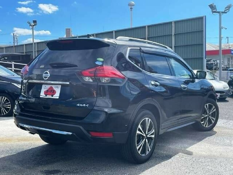 X-TRAIL