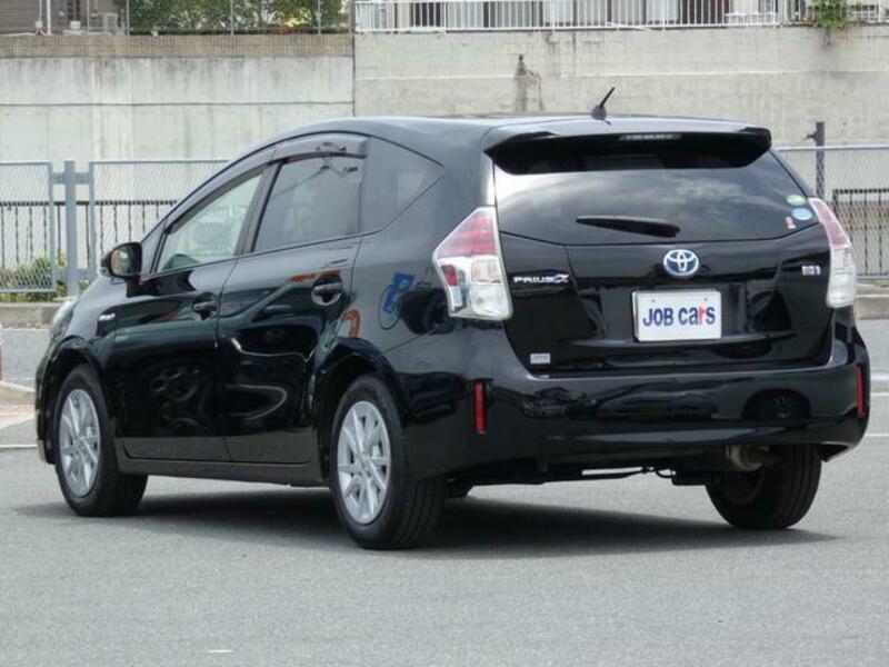 PRIUS ALPHA