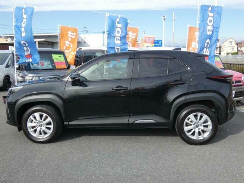 YARIS CROSS