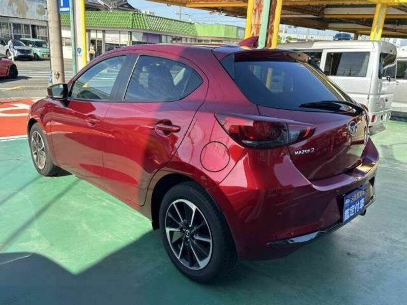 MAZDA2