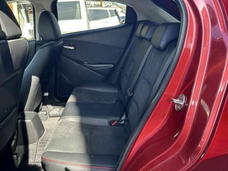 MAZDA2
