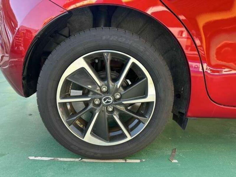 MAZDA2