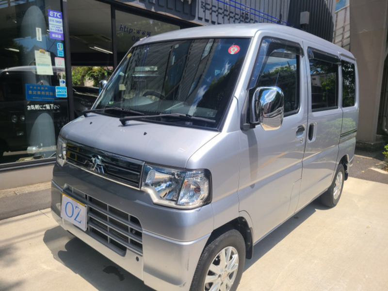 MINICAB VAN