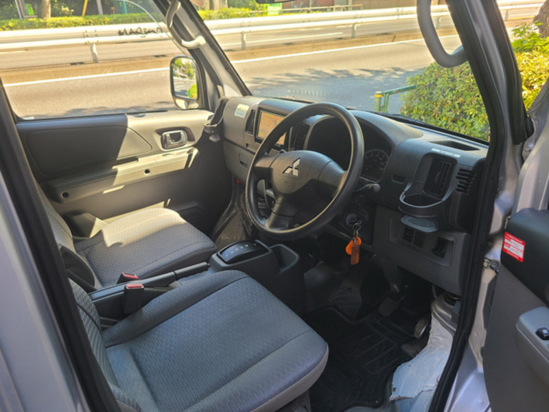 MINICAB VAN