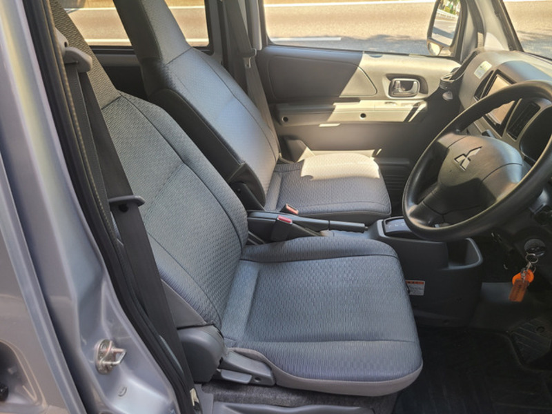 MINICAB VAN