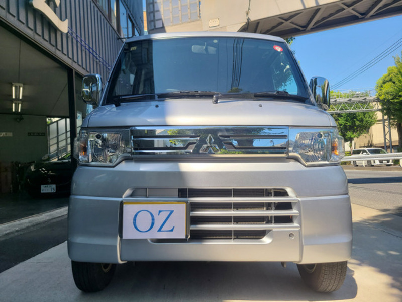 MINICAB VAN