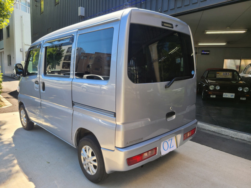 MINICAB VAN