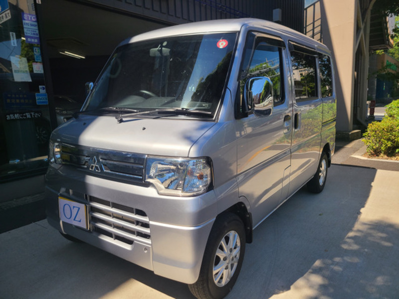 MINICAB VAN
