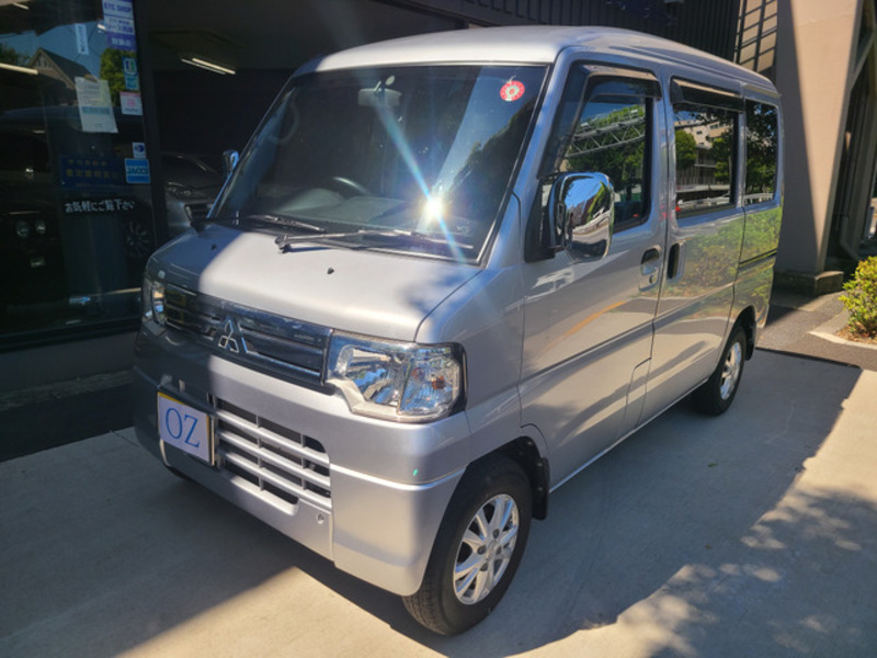 MINICAB VAN