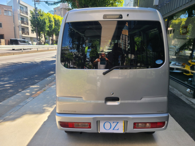 MINICAB VAN