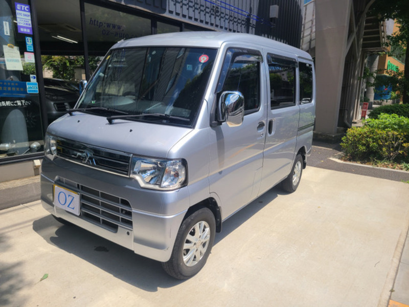 MITSUBISHI MINICAB VAN