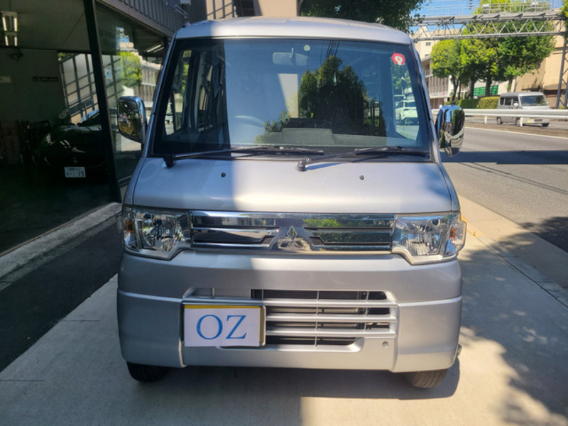 MINICAB VAN