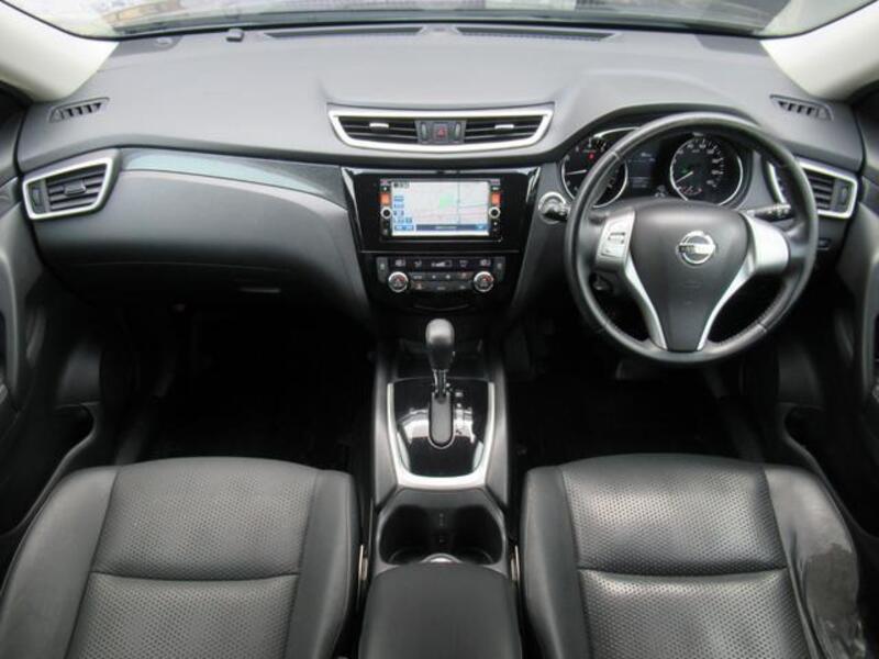 X-TRAIL