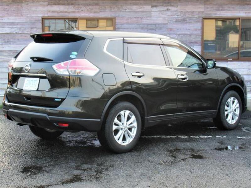 X-TRAIL