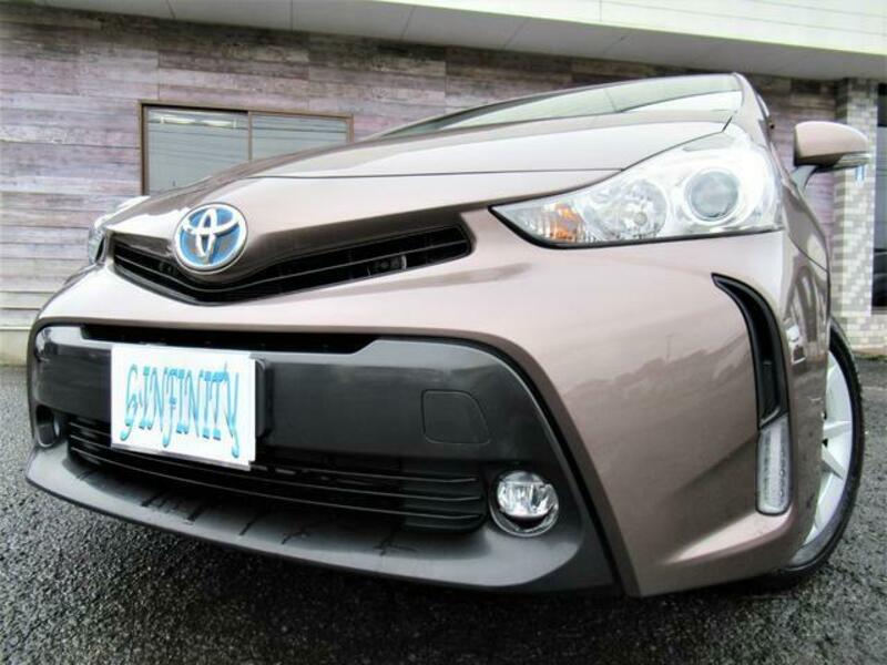 PRIUS ALPHA