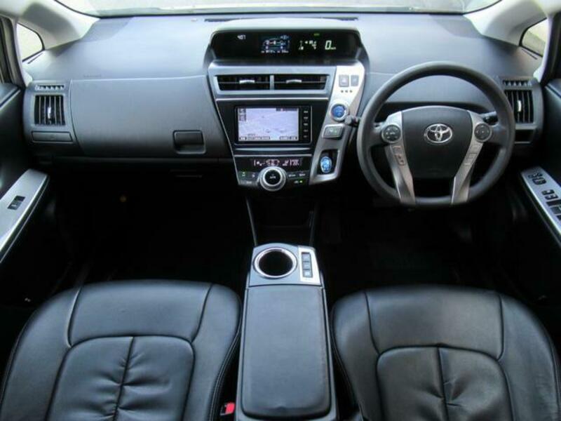 PRIUS ALPHA