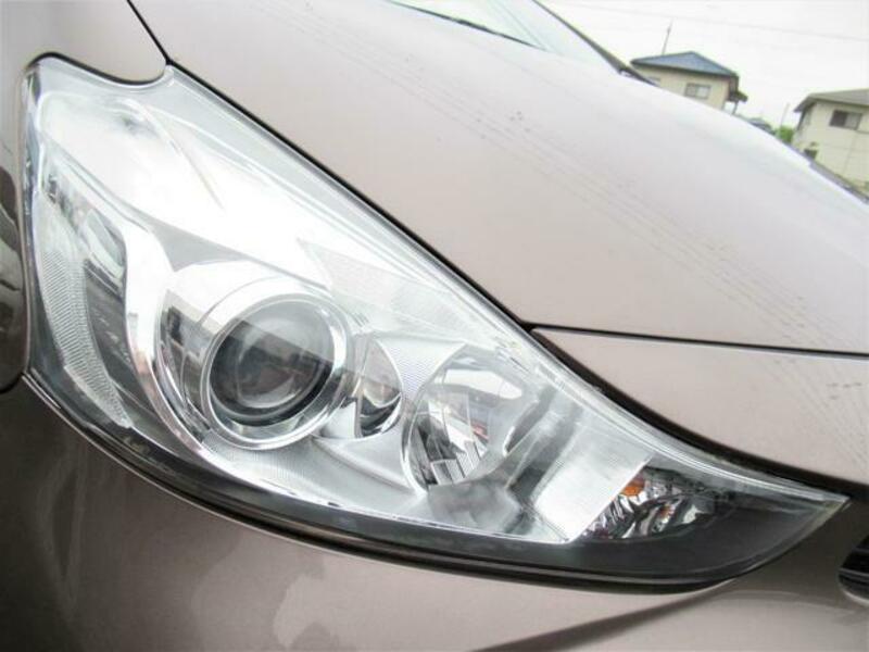 PRIUS ALPHA