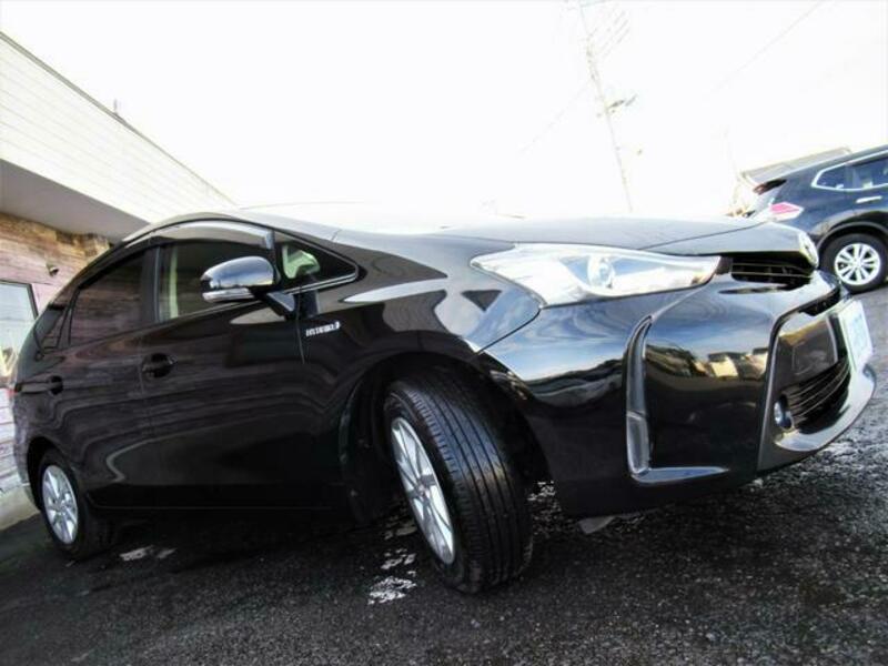 PRIUS ALPHA