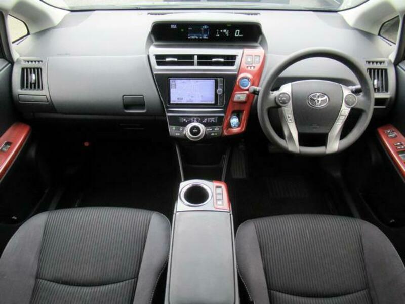 PRIUS ALPHA