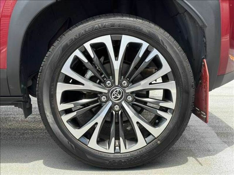 YARIS CROSS