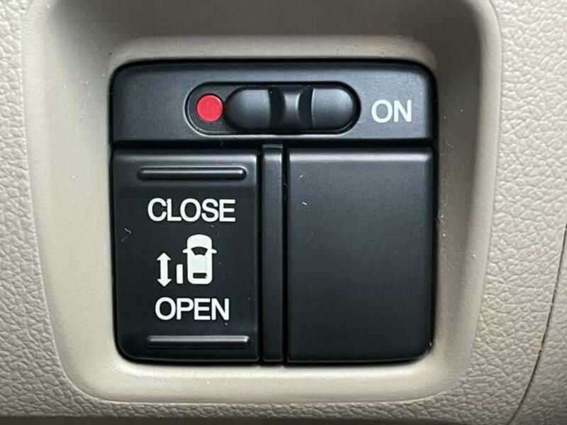 N BOX