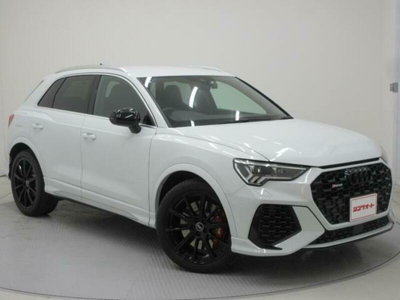 AUDI RS Q3