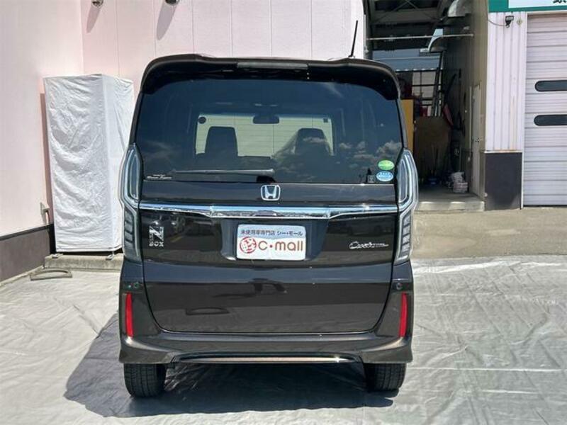 N BOX CUSTOM