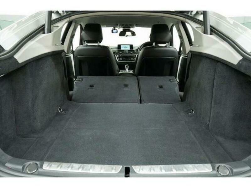 4 SERIES