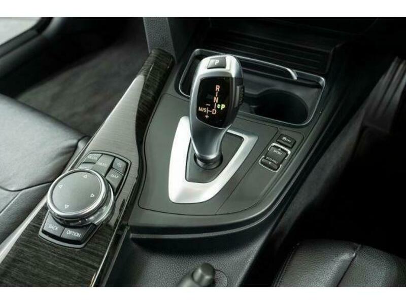 4 SERIES