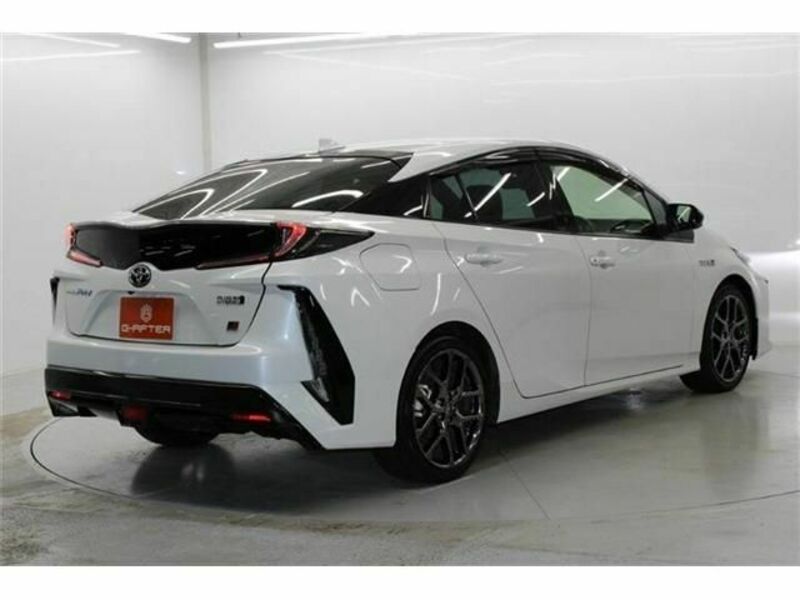 PRIUS PHV