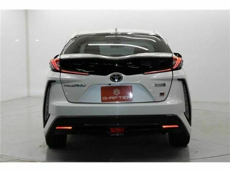 PRIUS PHV