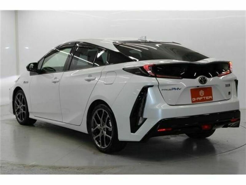 PRIUS PHV